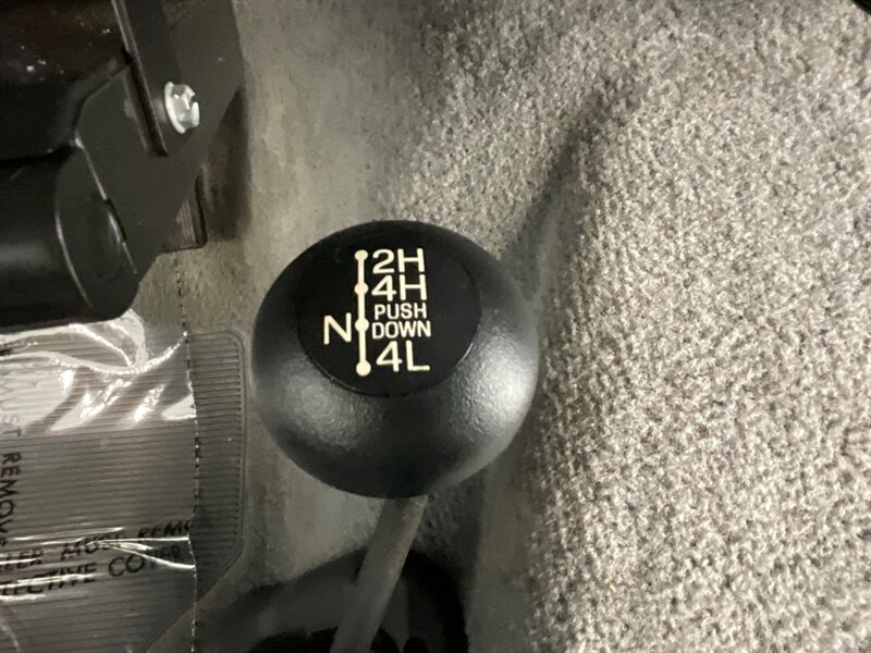 1996 Ford F-250 XLT 4X4 7.3L DIESEL / NEW TIRES / ZERO RUST  / LONG BED / Towing Pkg / Spray in bed liner - Photo 19 - Gladstone, OR 97027