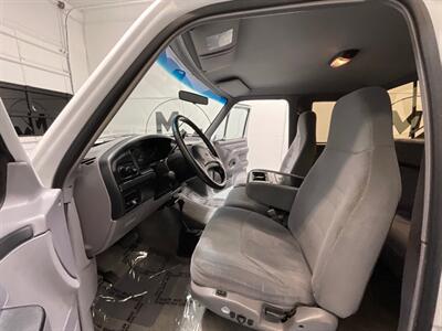 1996 Ford F-250 XLT 4X4 7.3L DIESEL / NEW TIRES / ZERO RUST  / LONG BED / Towing Pkg / Spray in bed liner - Photo 12 - Gladstone, OR 97027