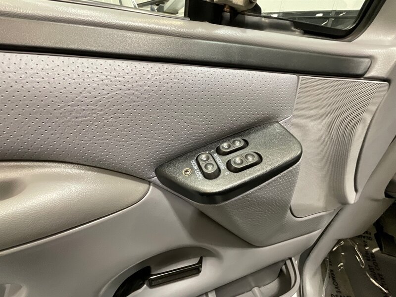 1996 Ford F-250 XLT 4X4 7.3L DIESEL / NEW TIRES / ZERO RUST  / LONG BED / Towing Pkg / Spray in bed liner - Photo 20 - Gladstone, OR 97027