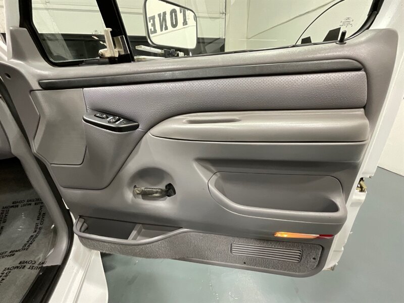 1996 Ford F-250 XLT 4X4 7.3L DIESEL / NEW TIRES / ZERO RUST  / LONG BED / Towing Pkg / Spray in bed liner - Photo 33 - Gladstone, OR 97027