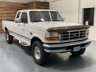 1996 Ford F-250 XLT 4X4 7.3L DIESEL / NEW TIRES / ZERO RUST  / LONG BED / Towing Pkg / Spray in bed liner - Photo 2 - Gladstone, OR 97027