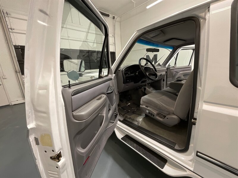 1996 Ford F-250 XLT 4X4 7.3L DIESEL / NEW TIRES / ZERO RUST  / LONG BED / Towing Pkg / Spray in bed liner - Photo 31 - Gladstone, OR 97027