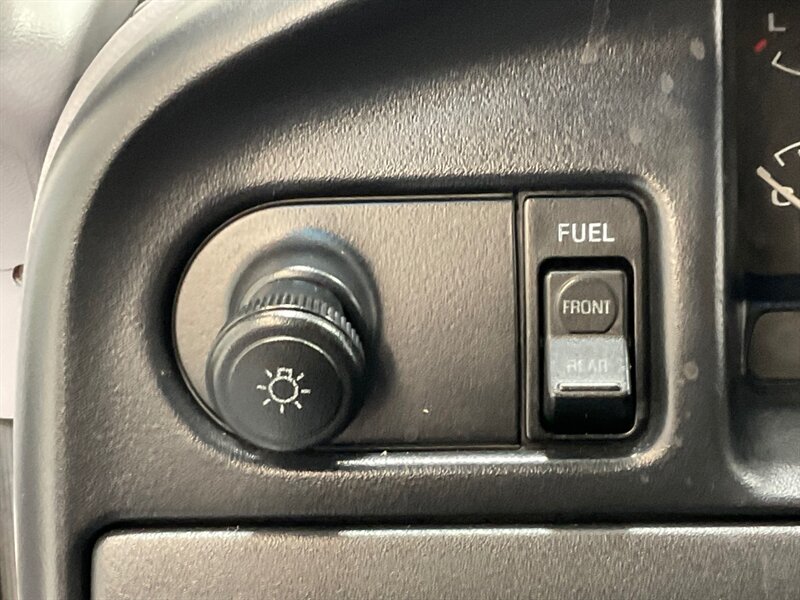 1996 Ford F-250 XLT 4X4 7.3L DIESEL / NEW TIRES / ZERO RUST  / LONG BED / Towing Pkg / Spray in bed liner - Photo 39 - Gladstone, OR 97027