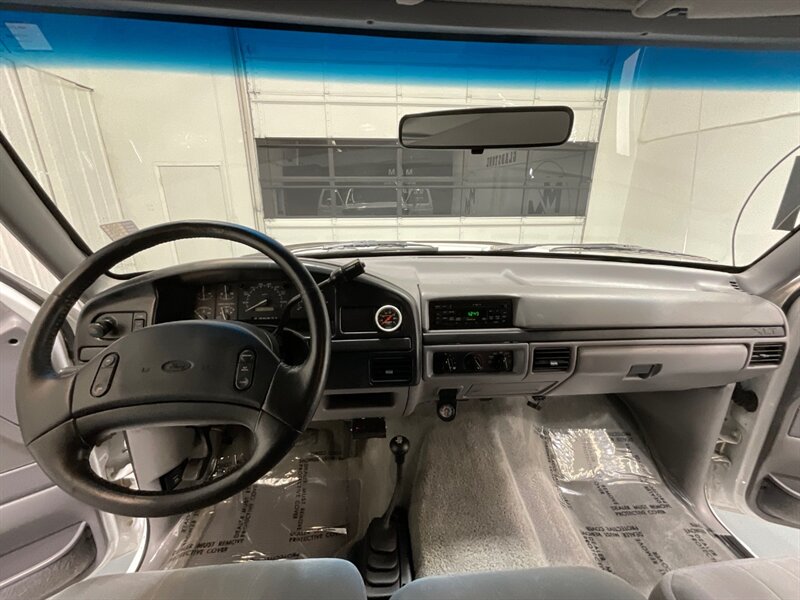1996 Ford F-250 XLT 4X4 7.3L DIESEL / NEW TIRES / ZERO RUST  / LONG BED / Towing Pkg / Spray in bed liner - Photo 36 - Gladstone, OR 97027