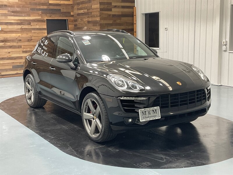 2016 Porsche Macan S Sport Utility AWD / TWIN TURBO / NEW TIRES  / Sport Chrono Package - Photo 2 - Gladstone, OR 97027