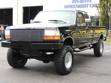 1995 Ford F-250 XLT / 4X4 / 7.3L Turbo Diesel / Long Bed / LIFTED Truck