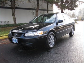 1998 Toyota Camry XLE V6/ Leather/moonroof Sedan
