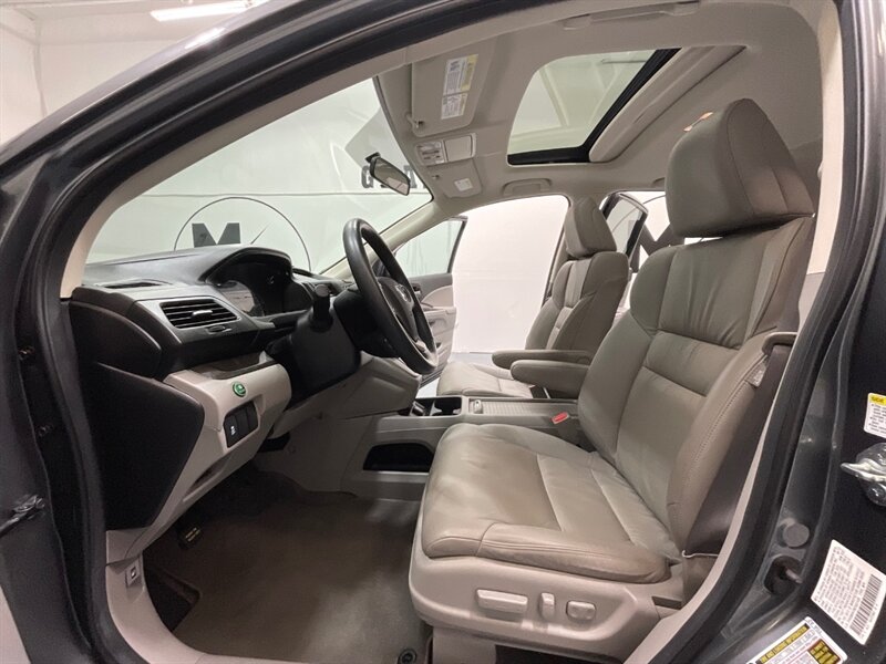 2012 Honda CR-V EX-L AWD / 21,000 MILES / Leather Sunroof Camera / LOCAL SUV w. ZERO RUST / LIKE NEW CONDITION - Photo 9 - Gladstone, OR 97027