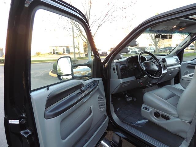 2005 Ford F-350 Super Duty Lariat / 4X4 / DIESEL / DUALLY   - Photo 12 - Portland, OR 97217