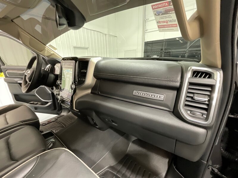 2019 RAM 1500 1500 Laramie 4x4 / 5.7L V8 HEMI /ONLY 10,000 MILE  / 1-OWNER LOCAL - Photo 12 - Gladstone, OR 97027