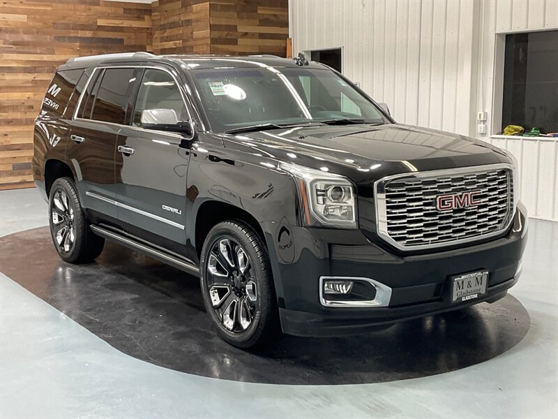 2019 GMC Yukon Denali Sport Utility 4X4 / 6.2L V8 /1-OWNER  LOCAL  / FULLY LOADED - Photo 2 - Gladstone, OR 97027