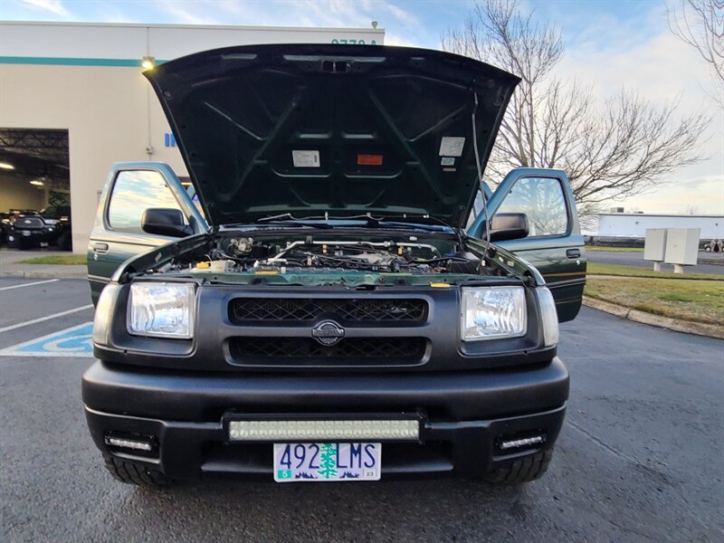 2000 Nissan Xterra SE  / LED Bar / Cooper Tires / Local Trade - Photo 6 - Portland, OR 97217