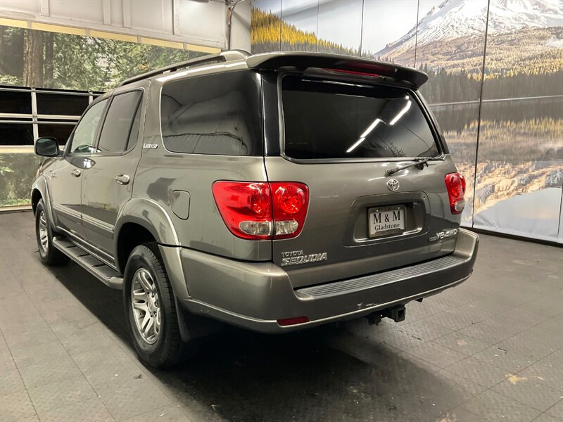 2007 Toyota Sequoia Limited 4X4 / 3RD SEAT / Leather / DVD / Navi  Backup Camera / DVD Player/ Navigation / ONLY 125,000 MILES - Photo 8 - Gladstone, OR 97027