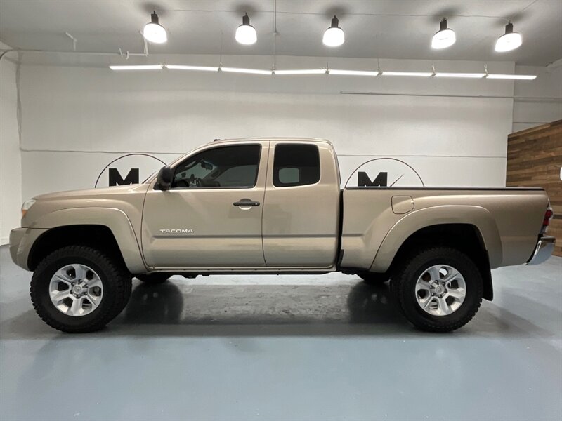 2007 Toyota Tacoma V6 SR5 Access Cab 4X4 / 6-SPEED MANUAL / 6-Ft Bed / LOCAL TRUCK w. ZERO RUST - Photo 3 - Gladstone, OR 97027