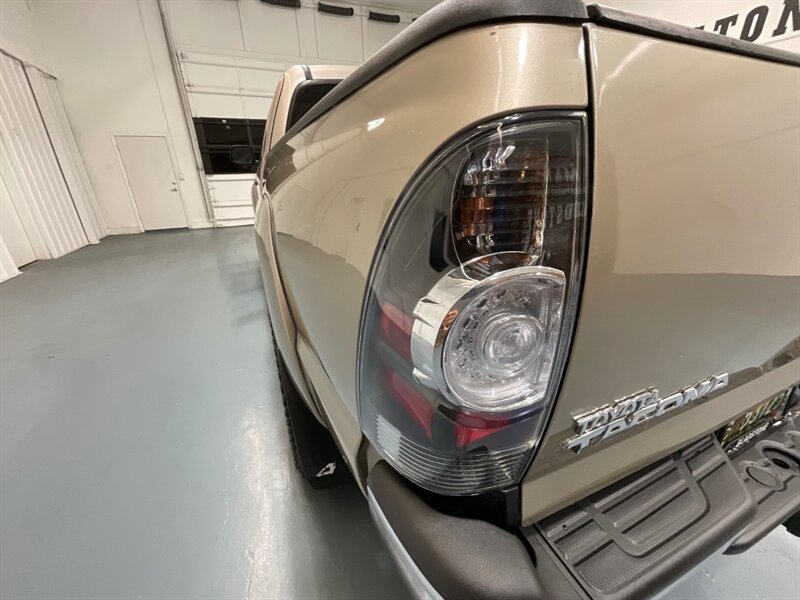 2007 Toyota Tacoma V6 SR5 Access Cab 4X4 / 6-SPEED MANUAL / 6-Ft Bed / LOCAL TRUCK w. ZERO RUST - Photo 29 - Gladstone, OR 97027