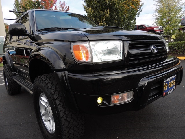 2000 Toyota 4Runner SR5 / 6Cyl / 4X4 / Leather / LIFTED LIFTED