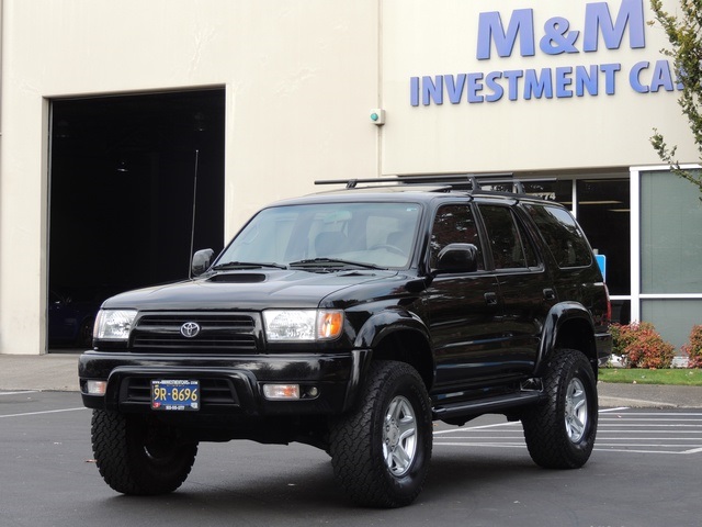 2000 Toyota 4Runner SR5 / 6Cyl / 4X4 / Leather / LIFTED LIFTED