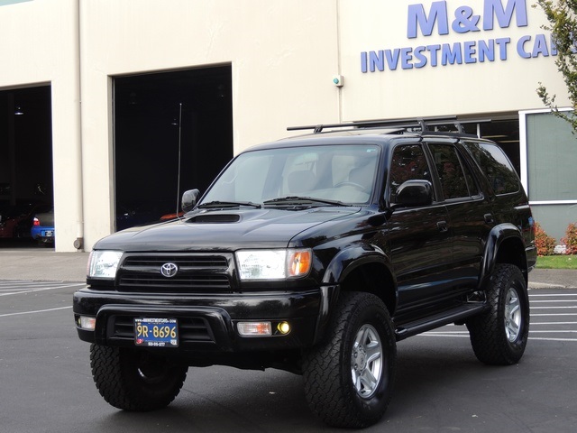 2000 Toyota 4Runner SR5 / 6Cyl / 4X4 / Leather / LIFTED LIFTED