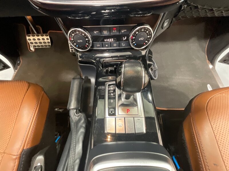 2013 Mercedes-Benz G 550 AWD / 5.5L V8 / Leather Heated Sunroof   - Photo 19 - Gladstone, OR 97027