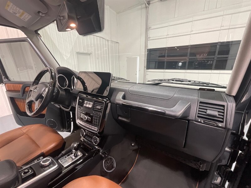 2013 Mercedes-Benz G 550 AWD / 5.5L V8 / Leather Heated Sunroof   - Photo 45 - Gladstone, OR 97027