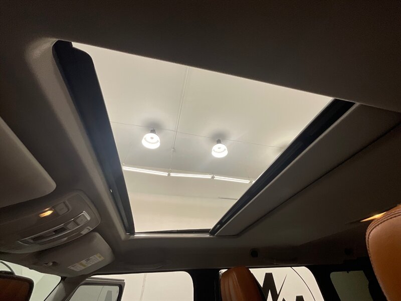 2013 Mercedes-Benz G 550 AWD / 5.5L V8 / Leather Heated Sunroof   - Photo 15 - Gladstone, OR 97027