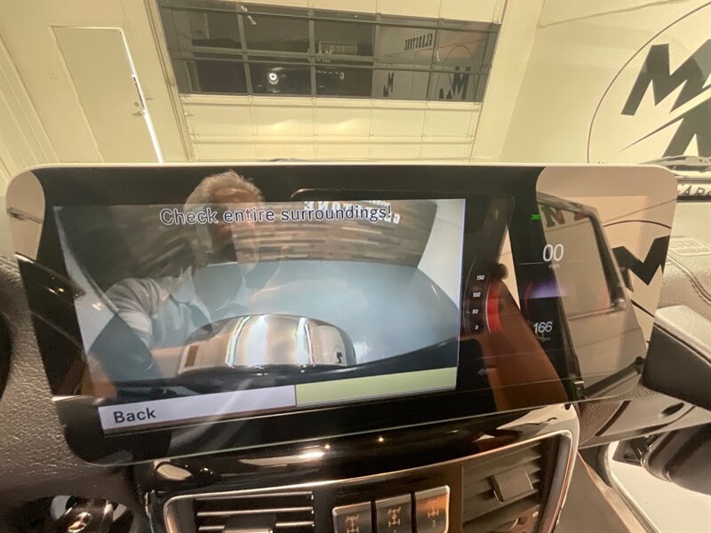 2013 Mercedes-Benz G 550 AWD / 5.5L V8 / Leather Heated Sunroof   - Photo 22 - Gladstone, OR 97027