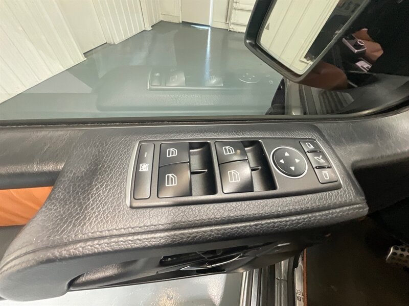 2013 Mercedes-Benz G 550 AWD / 5.5L V8 / Leather Heated Sunroof   - Photo 46 - Gladstone, OR 97027