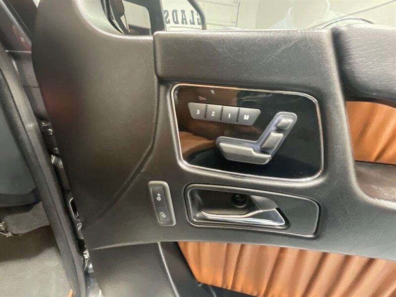 2013 Mercedes-Benz G 550 AWD / 5.5L V8 / Leather Heated Sunroof   - Photo 41 - Gladstone, OR 97027