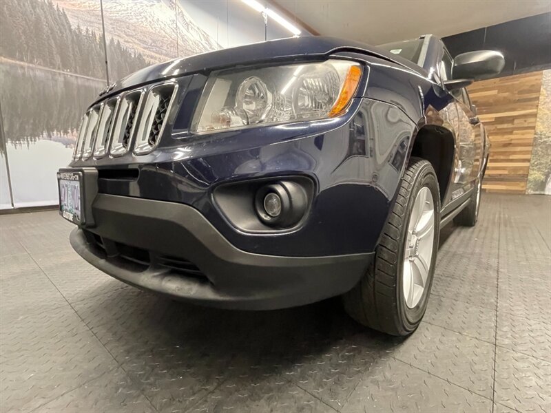 2012 Jeep Compass Latitude Sport Utility 4X4 / Heated Seats / CLEAN   - Photo 7 - Gladstone, OR 97027