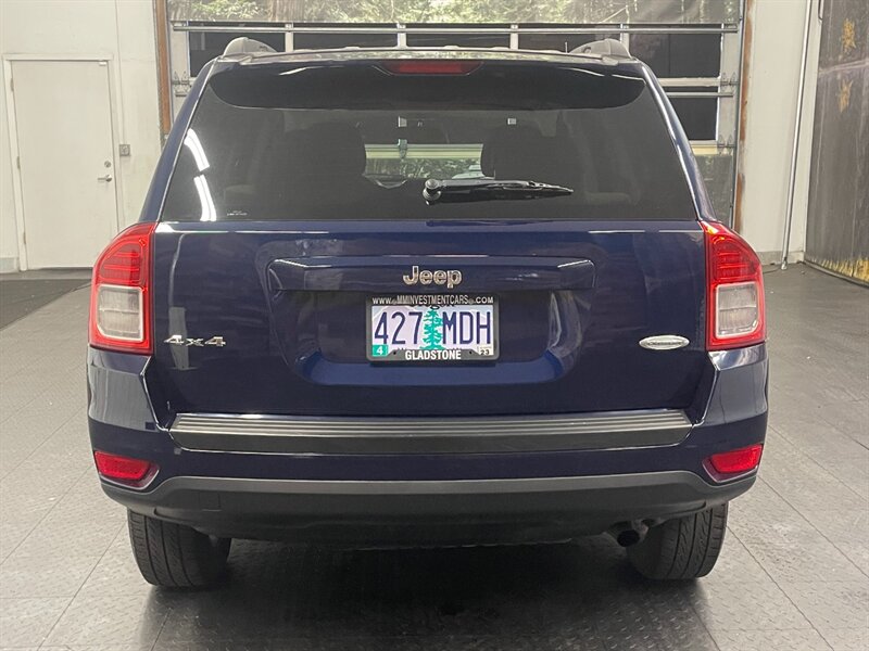 2012 Jeep Compass Latitude Sport Utility 4X4 / Heated Seats / CLEAN   - Photo 5 - Gladstone, OR 97027