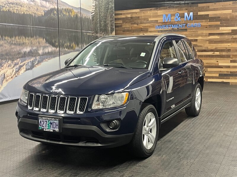 2012 Jeep Compass Latitude Sport Utility 4X4 / Heated Seats / CLEAN   - Photo 1 - Gladstone, OR 97027