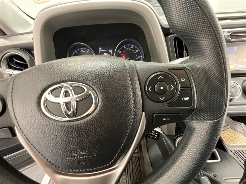 2018 Toyota RAV4 LE Sport Utility AWD / Backup Camera / 60,000 MILE  / LOCAL ZERO RUST - Photo 42 - Gladstone, OR 97027