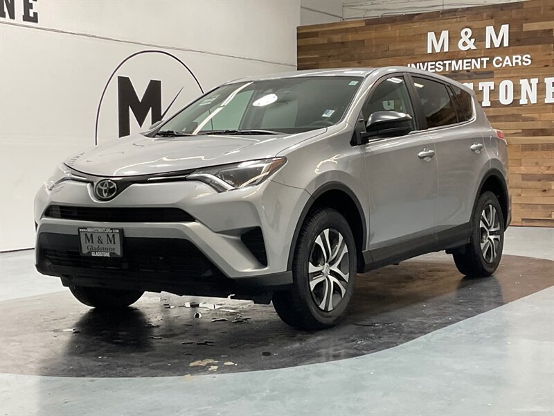 2018 Toyota RAV4 LE Sport Utility AWD / Backup Camera / 60,000 MILE  / LOCAL ZERO RUST - Photo 1 - Gladstone, OR 97027