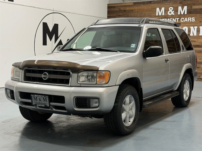 2002 Nissan Pathfinder SE Sport Utility 4X4 / 1-OWNER LOCAL / LOW MILES / Sunroof / ZERO RUST - Photo 1 - Gladstone, OR 97027