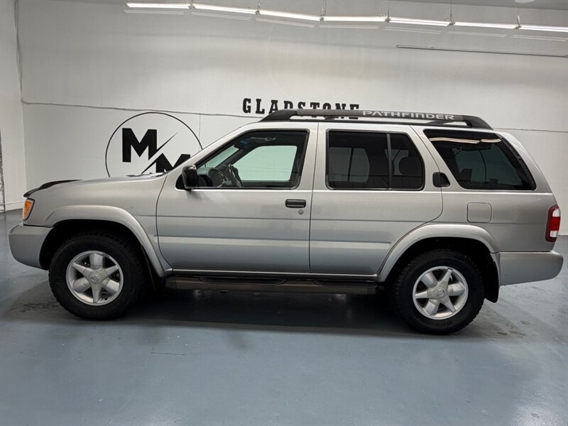 2002 Nissan Pathfinder SE Sport Utility 4X4 / 1-OWNER LOCAL / LOW MILES / Sunroof / ZERO RUST - Photo 3 - Gladstone, OR 97027