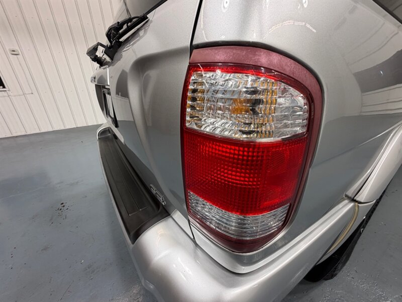 2002 Nissan Pathfinder SE Sport Utility 4X4 / 1-OWNER LOCAL / LOW MILES / Sunroof / ZERO RUST - Photo 29 - Gladstone, OR 97027