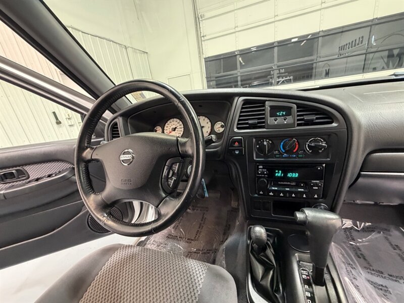 2002 Nissan Pathfinder SE Sport Utility 4X4 / 1-OWNER LOCAL / LOW MILES / Sunroof / ZERO RUST - Photo 15 - Gladstone, OR 97027