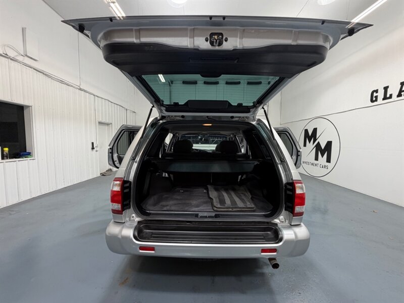 2002 Nissan Pathfinder SE Sport Utility 4X4 / 1-OWNER LOCAL / LOW MILES / Sunroof / ZERO RUST - Photo 22 - Gladstone, OR 97027