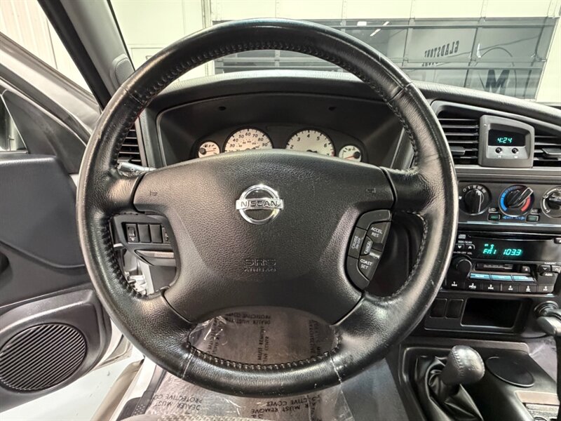 2002 Nissan Pathfinder SE Sport Utility 4X4 / 1-OWNER LOCAL / LOW MILES / Sunroof / ZERO RUST - Photo 14 - Gladstone, OR 97027