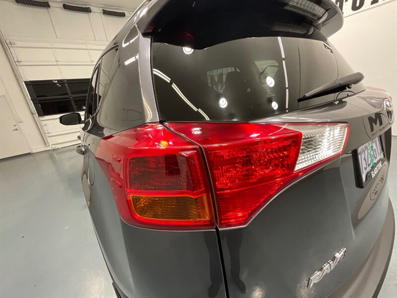 2014 Toyota RAV4 LE Sport Utility AWD / 2.5L 4Cyl / Backup Camera  / Local SUV w. ZERO RUST - Photo 29 - Gladstone, OR 97027