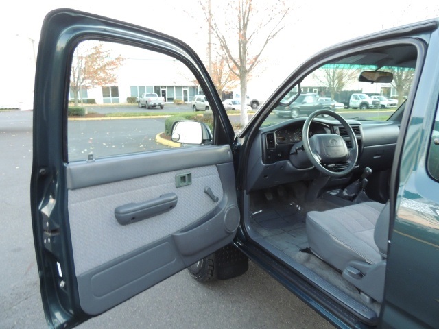 1996 Toyota Tacoma V6 LX 4WD   - Photo 13 - Portland, OR 97217