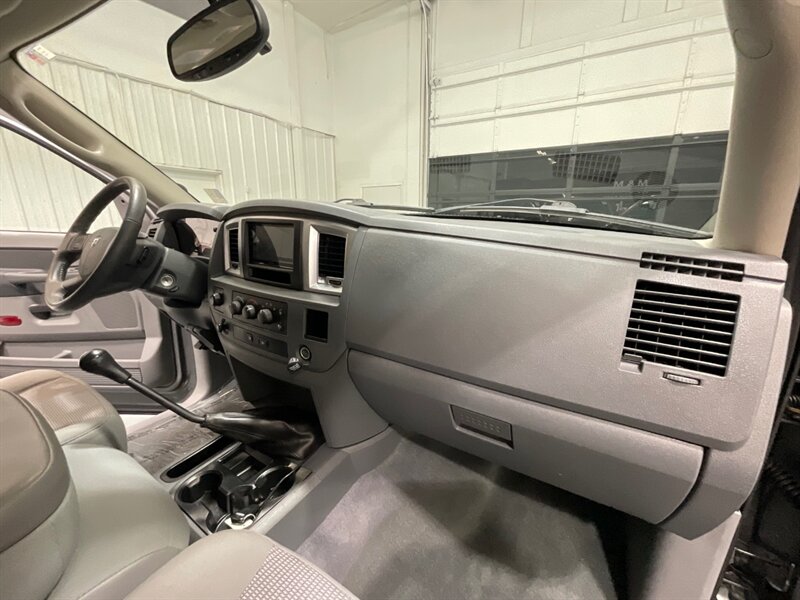 2008 Dodge Ram 3500 BIG HORN 4X4 6-SPEED MANUAL/6.7L CUMMINS DIESEL /1-OWNER LOCAL w. ZERO RUST / LONG BED - Photo 37 - Gladstone, OR 97027