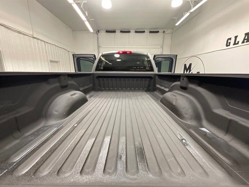 2008 Dodge Ram 3500 BIG HORN 4X4 6-SPEED MANUAL/6.7L CUMMINS DIESEL /1-OWNER LOCAL w. ZERO RUST / LONG BED - Photo 11 - Gladstone, OR 97027
