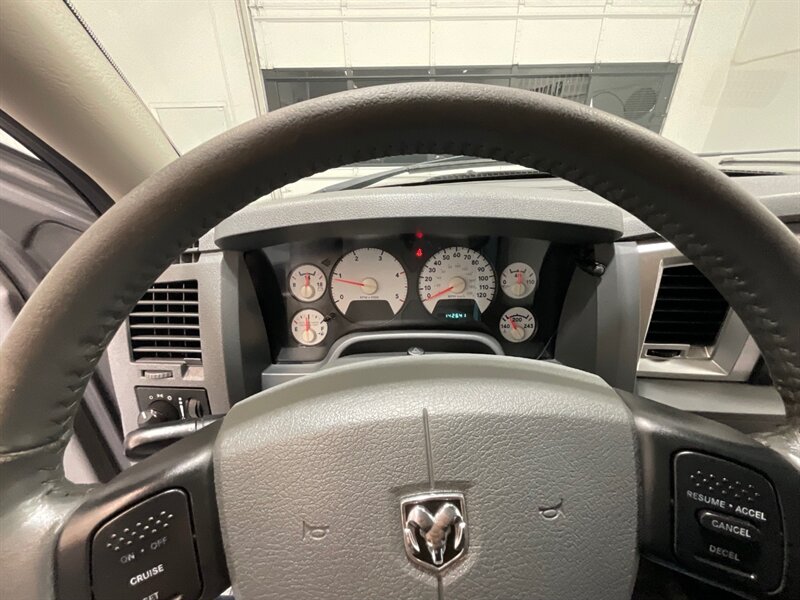 2008 Dodge Ram 3500 BIG HORN 4X4 6-SPEED MANUAL/6.7L CUMMINS DIESEL /1-OWNER LOCAL w. ZERO RUST / LONG BED - Photo 41 - Gladstone, OR 97027