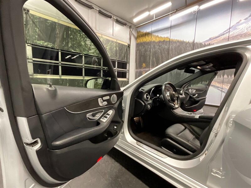 2020 Mercedes-Benz C 300 4MATIC AWD / AMG LINE / 1-OWNER/ 22,000 MILE  Leather & Heated Seats / Premium Pkg / AMG LINE / SPORT SUSPENSION / PANO SUNROOF / LOCAL & CLEAN !! - Photo 9 - Gladstone, OR 97027