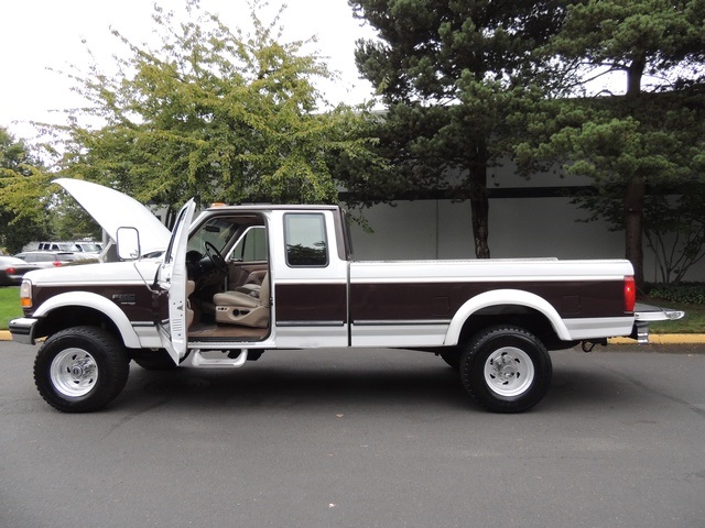 1997 Ford F-250 XLT Heavy Duty/ 4X4 / Long Bed / 7.3L Turbo Diesel   - Photo 13 - Portland, OR 97217