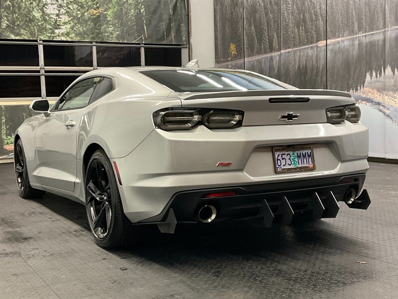 2019 Chevrolet Camaro LT Coupe / 3.6 V6 / RS PKG /  21,000 MILES  LOCAL CAR / Backup Camera / SHARP & CLEAN !! - Photo 8 - Gladstone, OR 97027