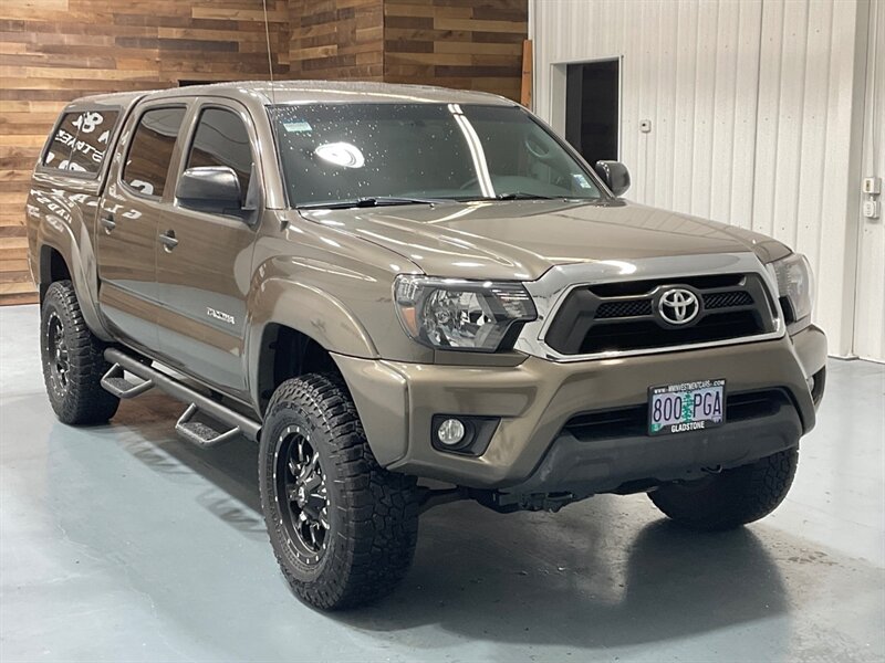 2013 Toyota Tacoma V6 TRD OFF RD 4X4 / LIFTED / LEATHER / CAMERA  /Heated Seats / Backup Camera / Rear Differential Locks / ZERO RUST - Photo 2 - Gladstone, OR 97027
