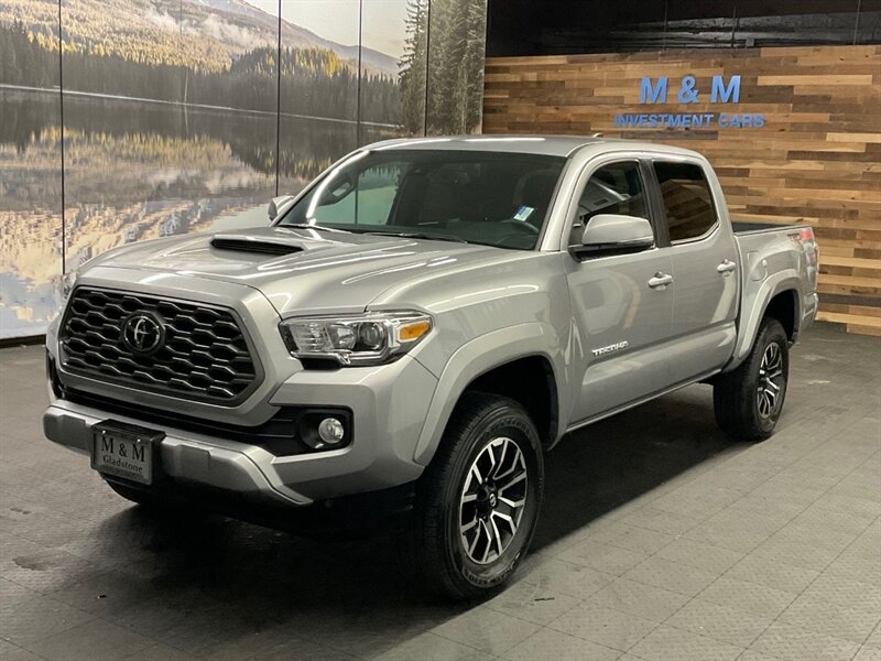 2021 Toyota Tacoma TRD Sport Double Cab 4X4 /V6 /1-Owner / 6,000 MILE  LOCAL OREGON TRUCK / LIKE NEW CONDITION / SHARP & CLEAN !! - Photo 1 - Gladstone, OR 97027