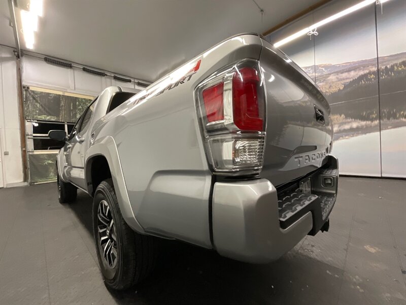 2021 Toyota Tacoma TRD Sport Double Cab 4X4 /V6 /1-Owner / 6,000 MILE  LOCAL OREGON TRUCK / LIKE NEW CONDITION / SHARP & CLEAN !! - Photo 11 - Gladstone, OR 97027